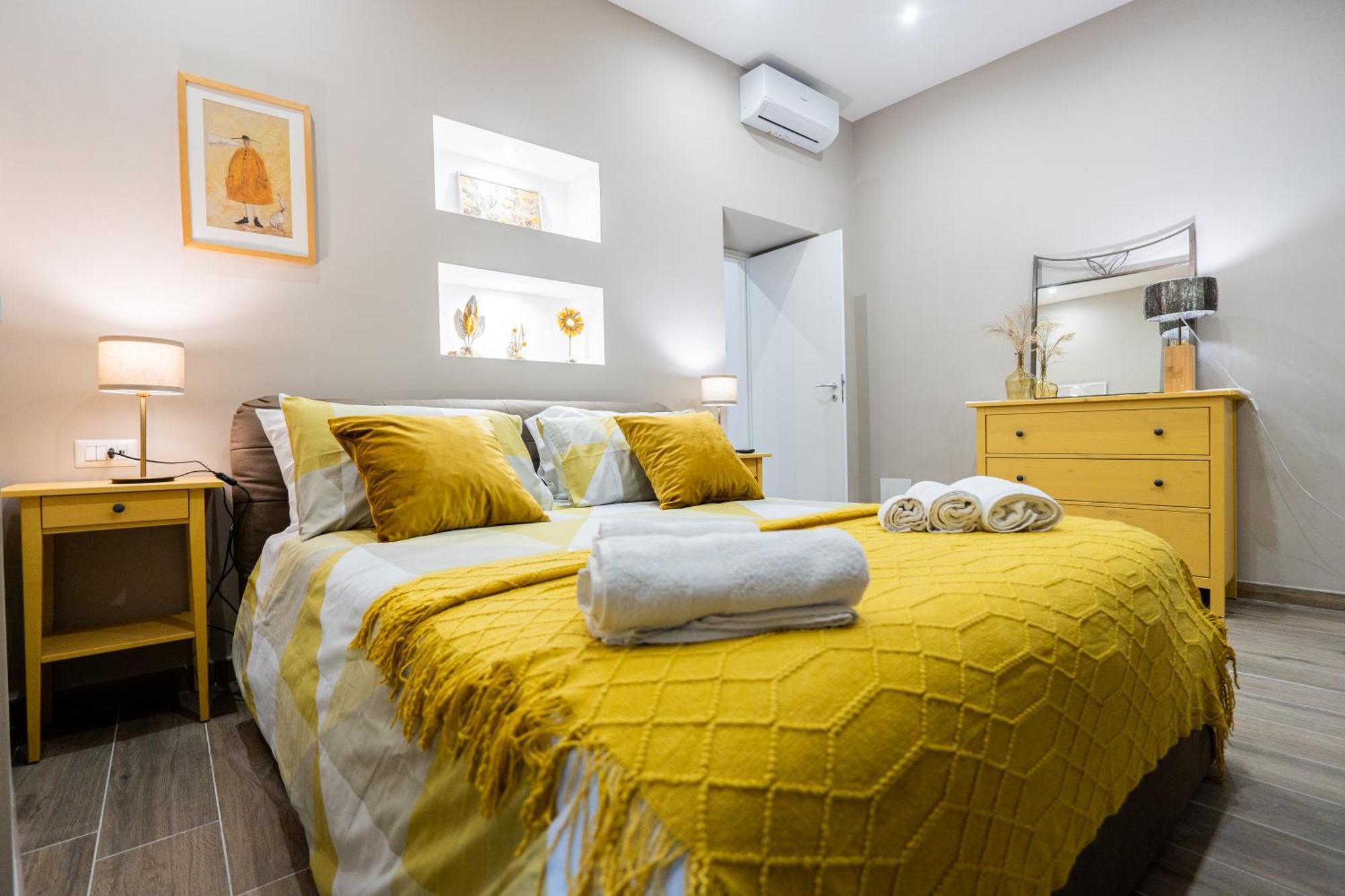 La Casa Di Bianca - Modern Suites Near Plebiscito Napoli Esterno foto