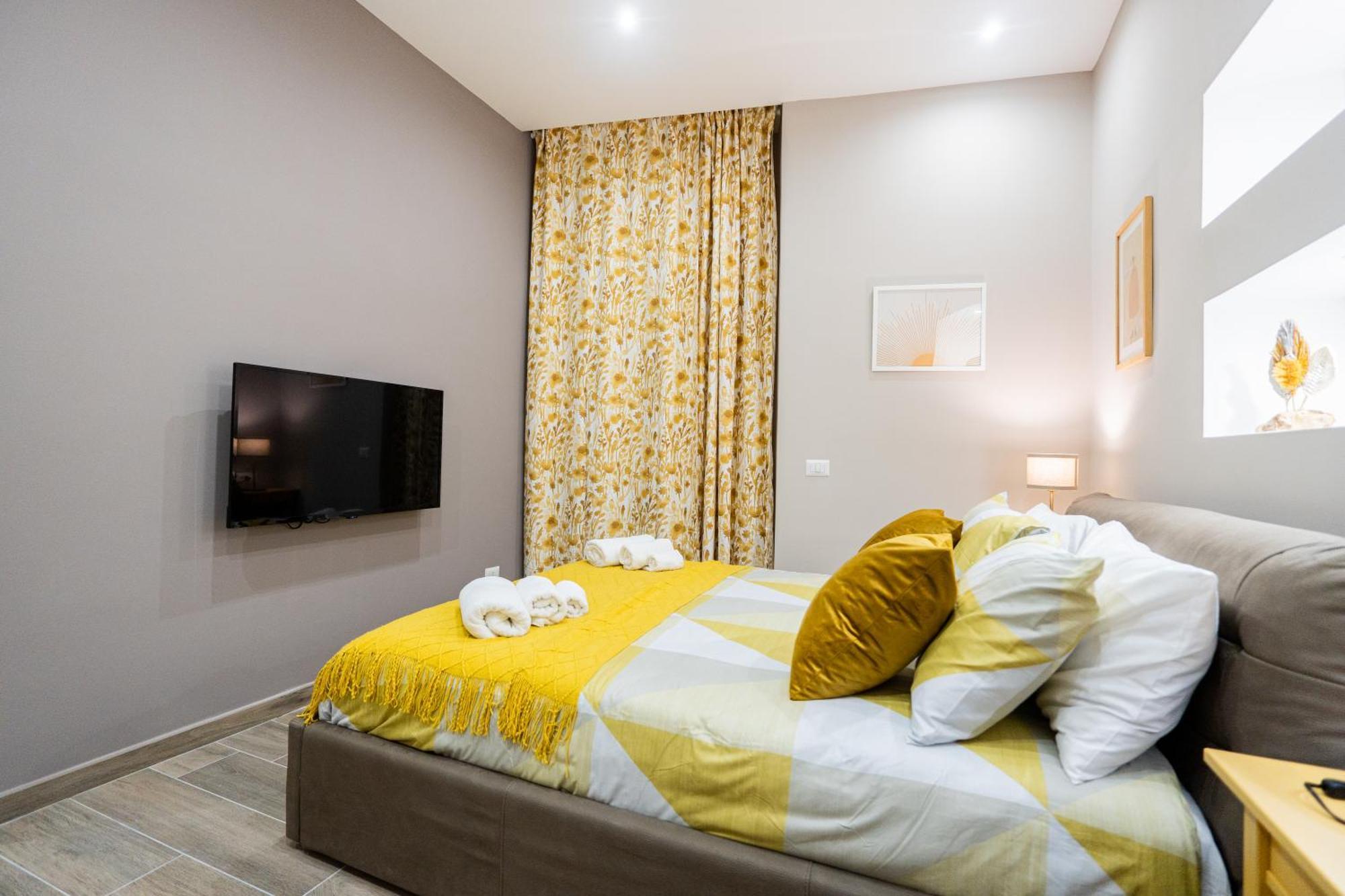 La Casa Di Bianca - Modern Suites Near Plebiscito Napoli Esterno foto