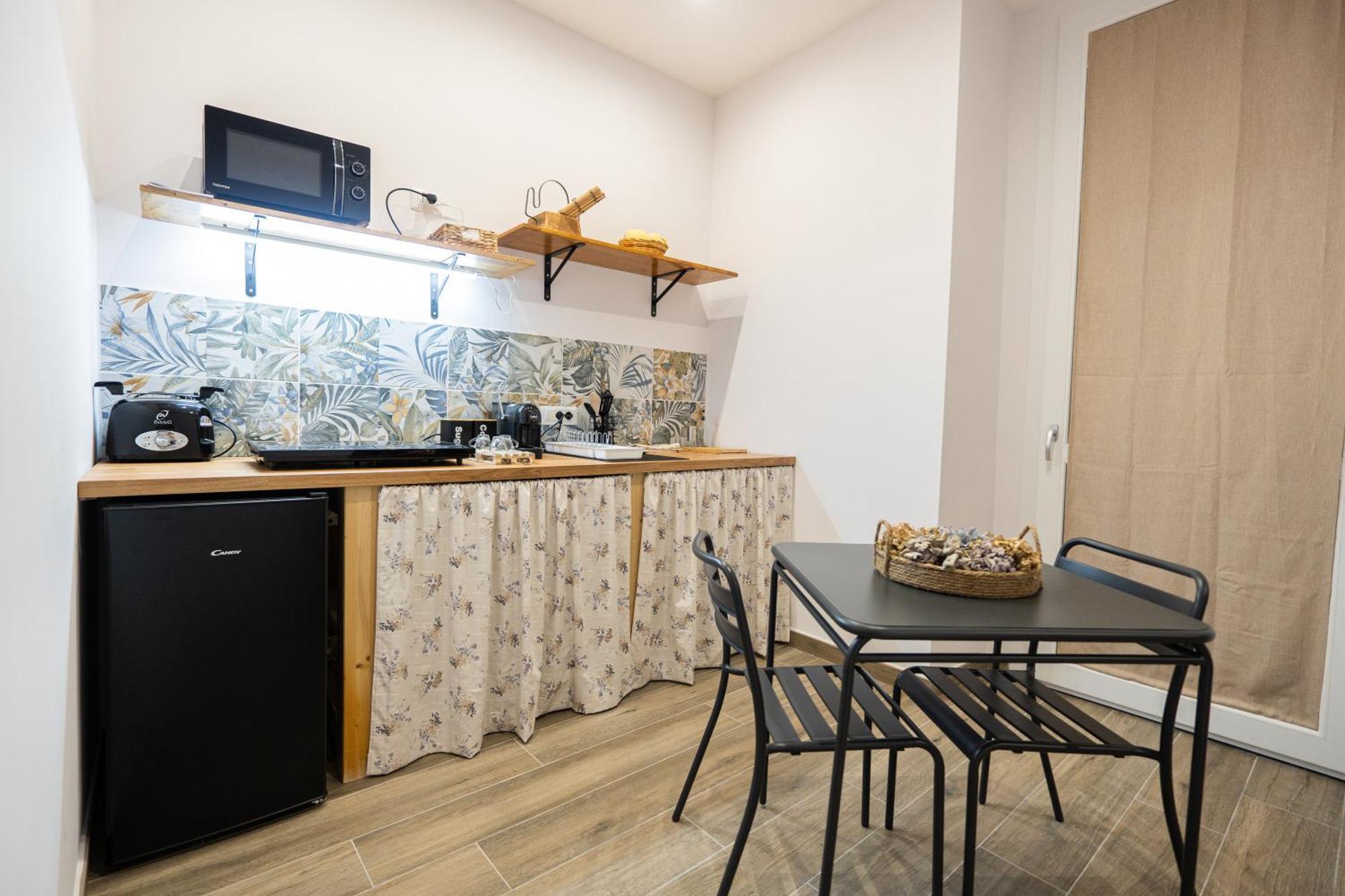 La Casa Di Bianca - Modern Suites Near Plebiscito Napoli Esterno foto