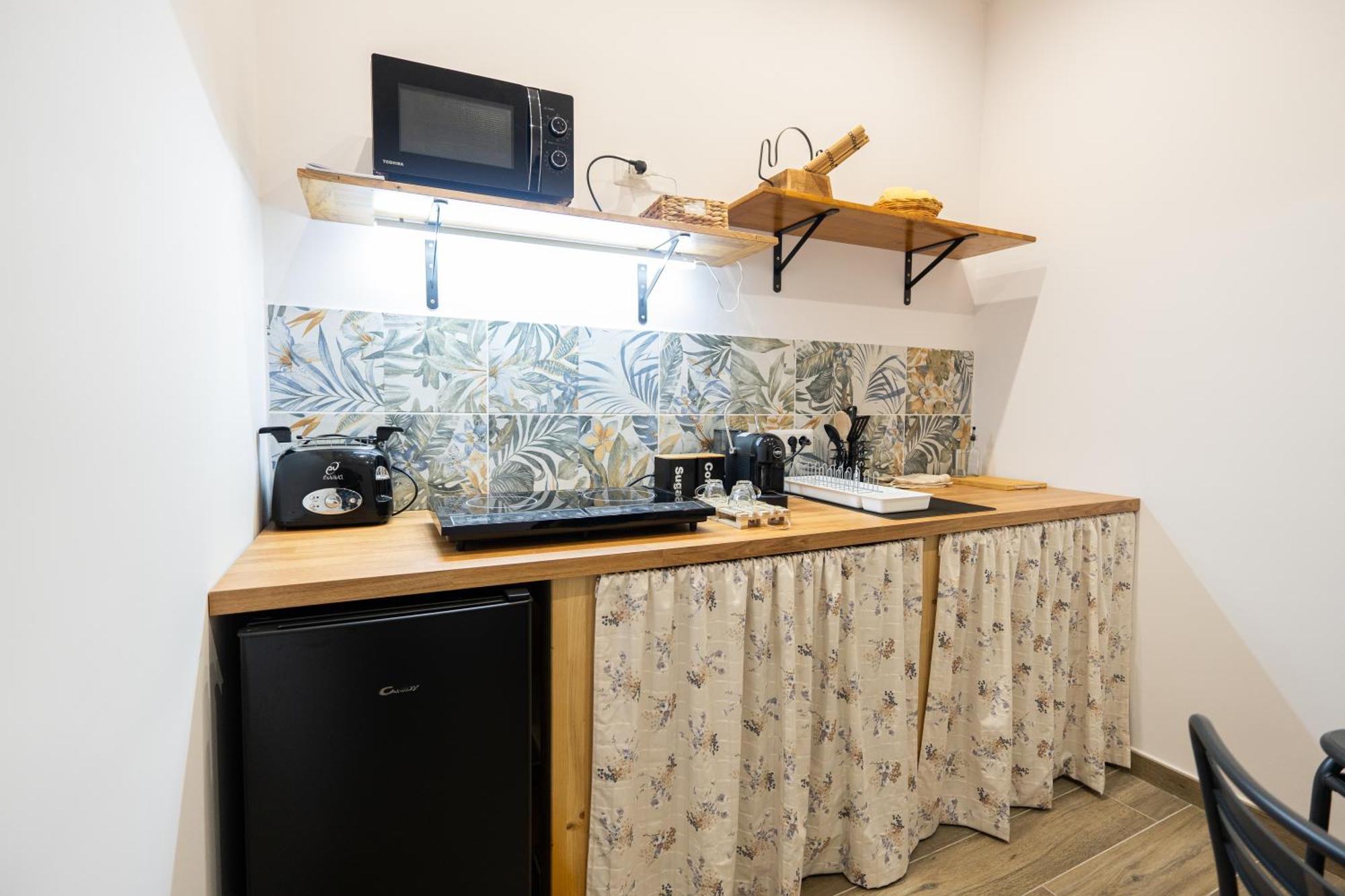 La Casa Di Bianca - Modern Suites Near Plebiscito Napoli Esterno foto